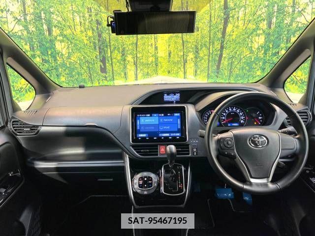 Toyota VOXY 2020-08 338112-1