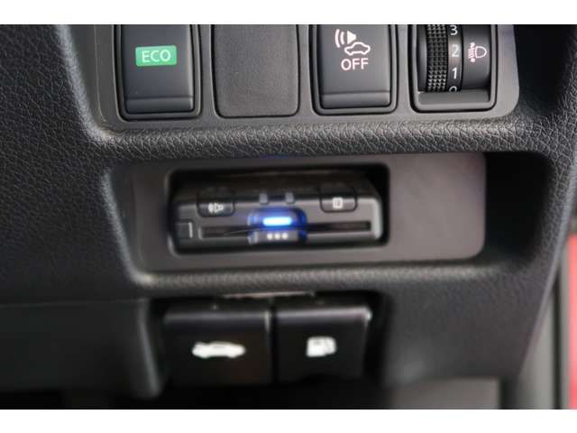 Nissan X-TRAIL 2020-07 13602-7