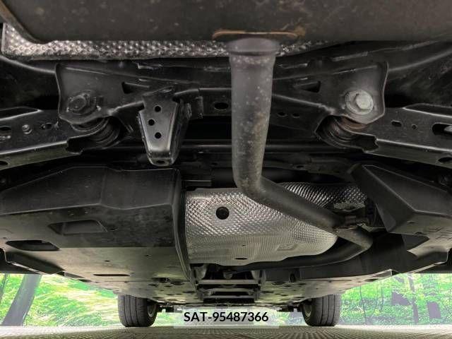 Toyota C-HR 2018-05 264218-19