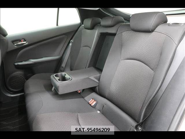 Toyota PRIUS 2022-05 331571-18