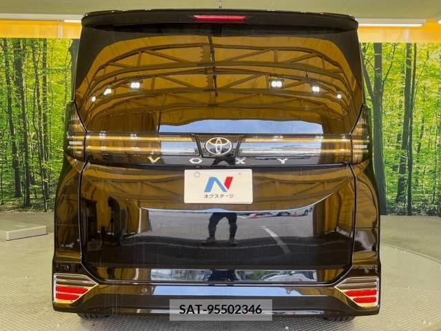 Toyota VOXY 2022-09 336603-16