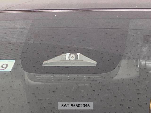 Toyota VOXY 2022-09 336603-2