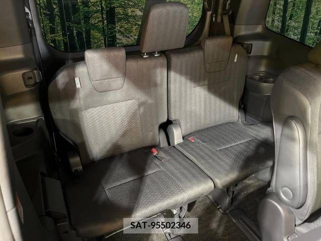 Toyota VOXY 2022-09 336603-10
