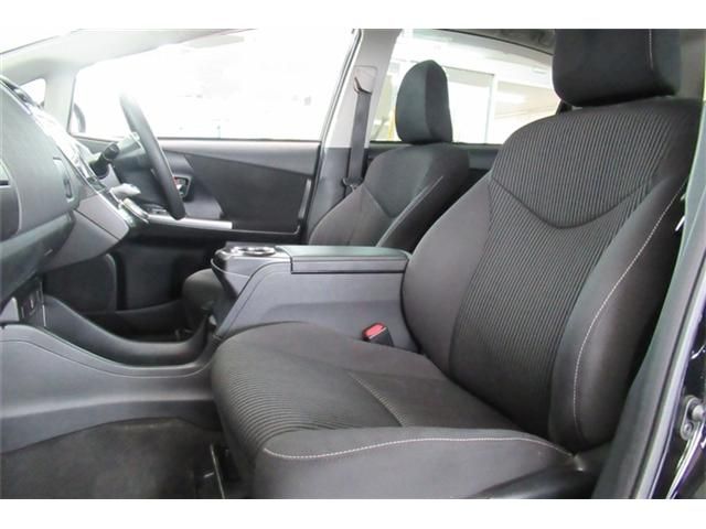 Toyota PRIUS ALPHA 2018-04 188866-6