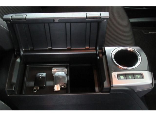 Toyota PRIUS ALPHA 2018-04 188866-16