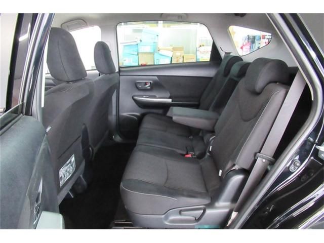 Toyota PRIUS ALPHA 2018-04 188866-8