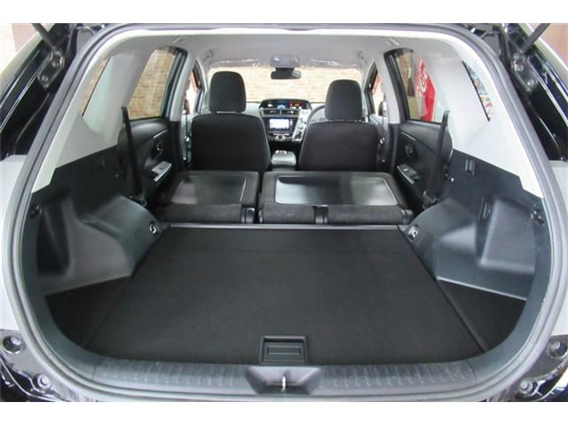 Toyota PRIUS ALPHA 2018-04 188866-11