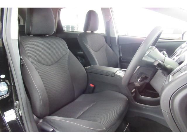 Toyota PRIUS ALPHA 2018-04 188866-4