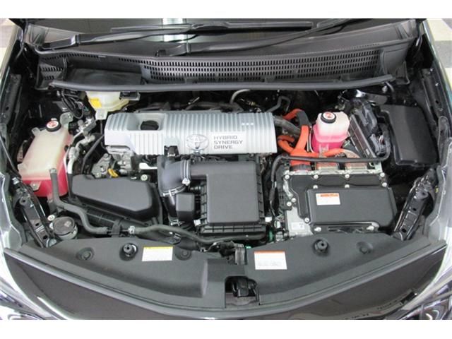 Toyota PRIUS ALPHA 2018-04 188866-22