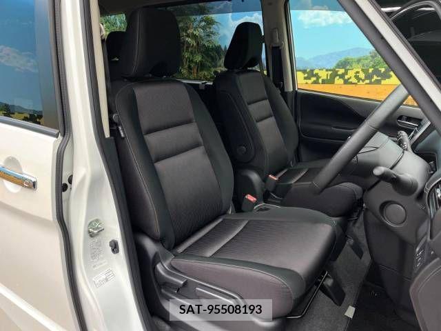 Nissan SERENA 2019-02 324989-8