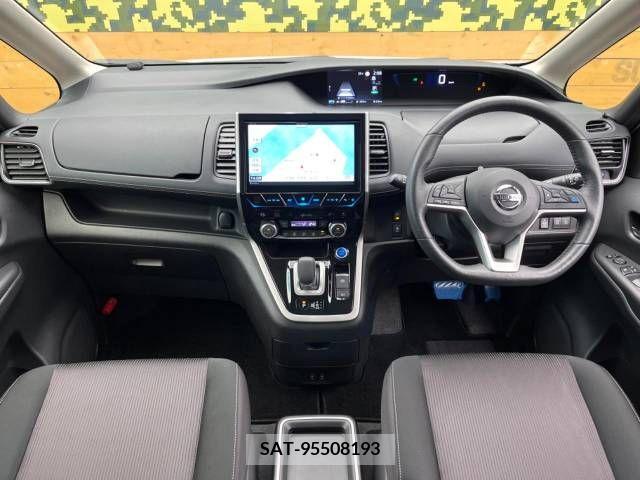 Nissan SERENA 2019-02 324989-1