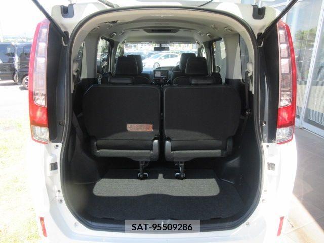 Toyota ESQUIRE 2015-08 359787-9