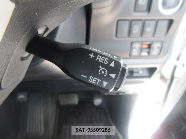 Toyota ESQUIRE 2015-08 359787-24
