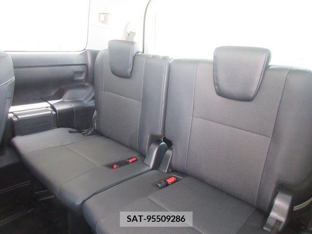 Toyota ESQUIRE 2015-08 359787-6