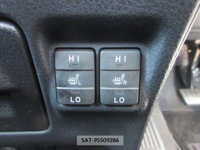 Toyota ESQUIRE 2015-08 359787-20