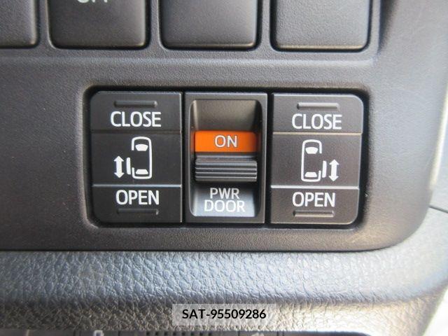 Toyota ESQUIRE 2015-08 359787-19