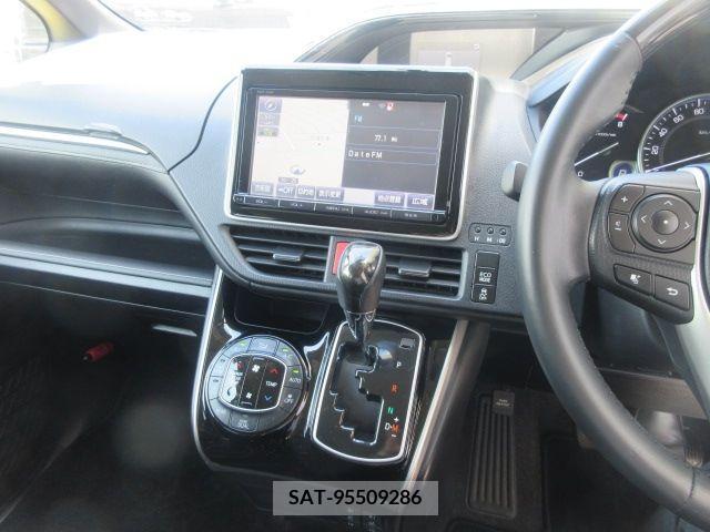 Toyota ESQUIRE 2015-08 359787-12