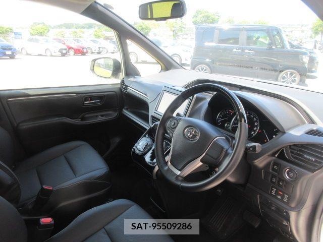 Toyota ESQUIRE 2015-08 359787-11