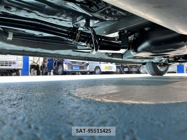 Honda N BOX 2021-12 221130-27