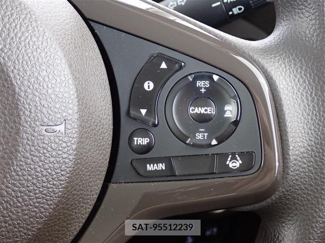 Honda N BOX 2022-11 347773-29