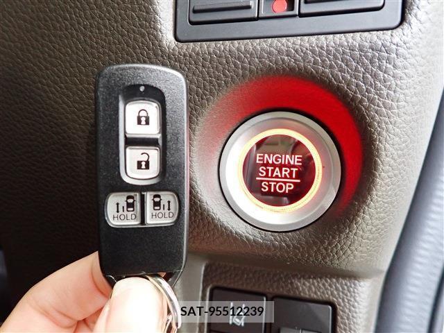 Honda N BOX 2022-11 347773-9