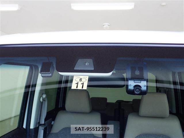 Honda N BOX 2022-11 347773-8