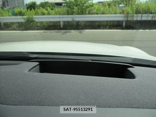 Lexus LS 2021-03 388172-27