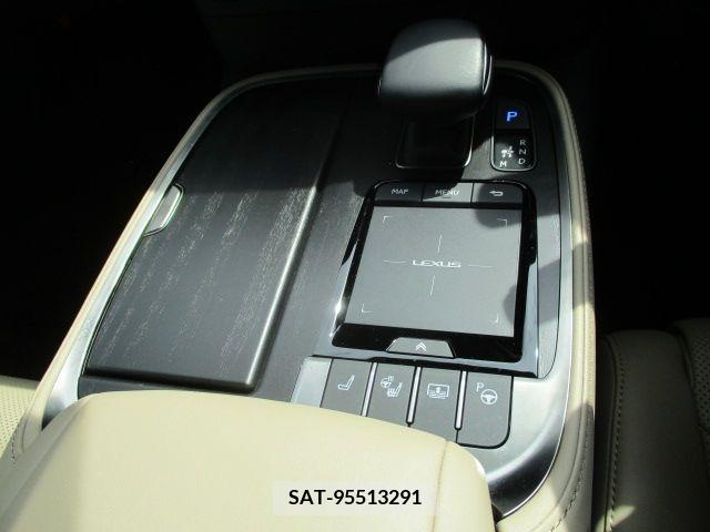 Lexus LS 2021-03 388172-22