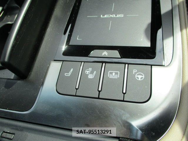 Lexus LS 2021-03 388172-21
