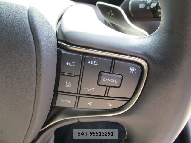 Lexus LS 2021-03 388172-20