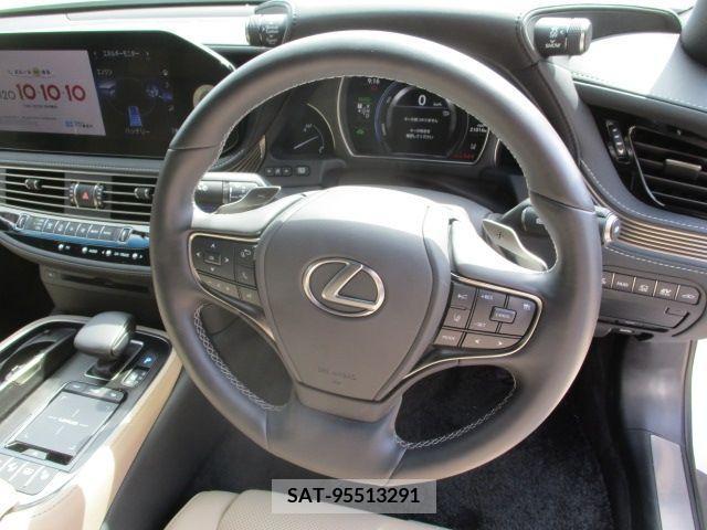 Lexus LS 2021-03 388172-19