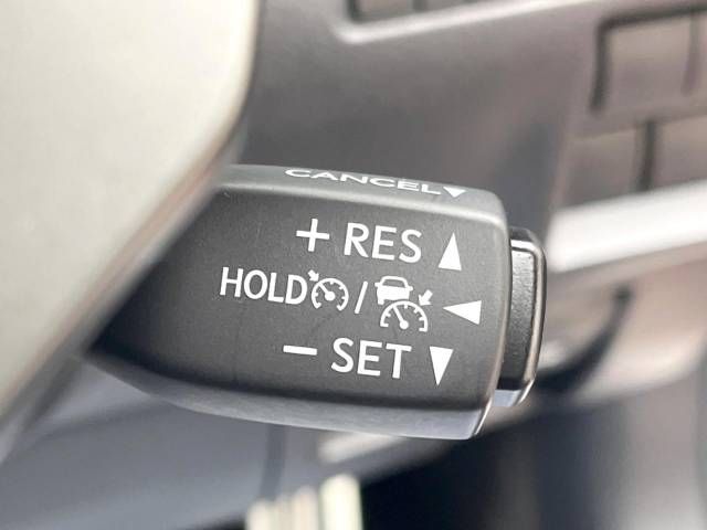 Lexus IS 2022-12 180832-4