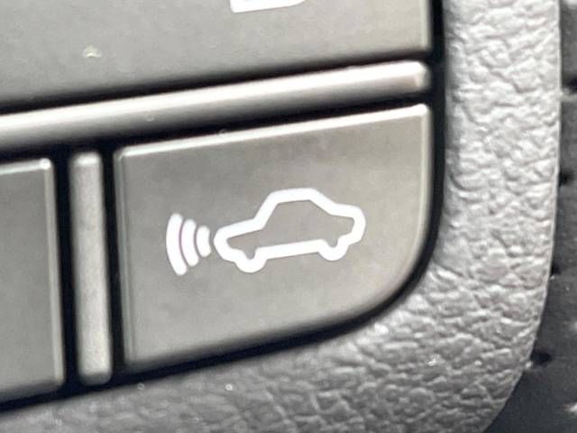 Lexus IS 2022-12 180832-3