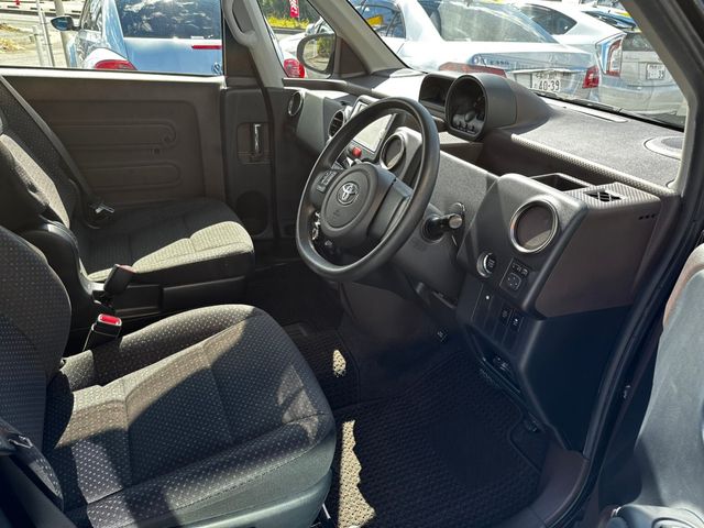 Toyota SPADE 2014-05 9221-8