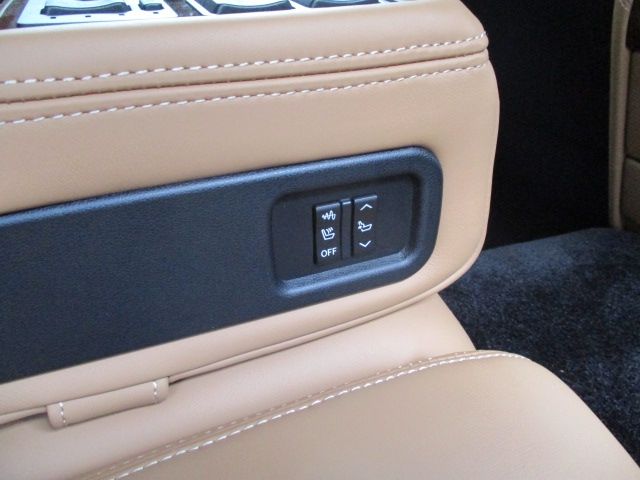 Lexus LS 2013-03 189317-12