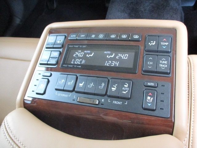 Lexus LS 2013-03 189317-13