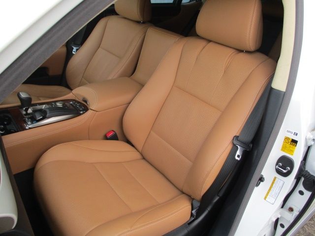 Lexus LS 2013-03 189317-18