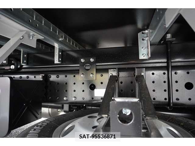 Mitsubishi CANTER 2023-09 223586-12