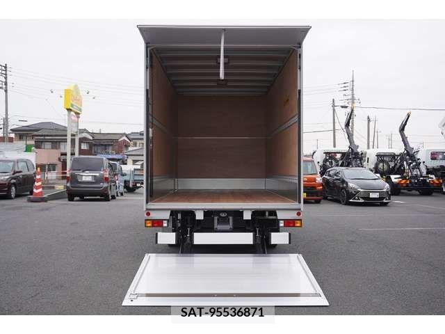 Mitsubishi CANTER 2023-09 223586-17