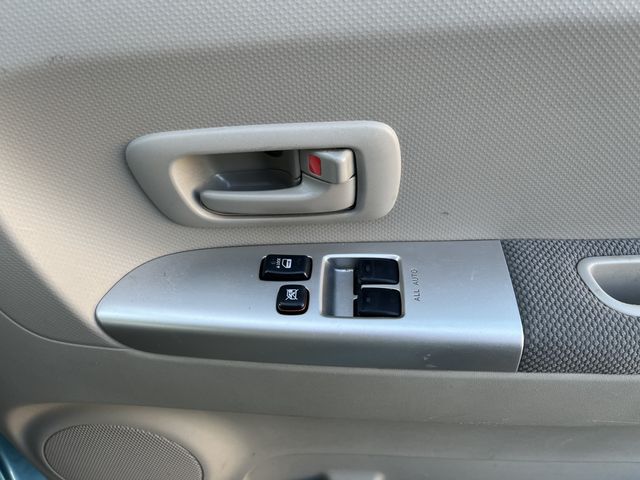 Toyota PORTE 2010-11 13160-5