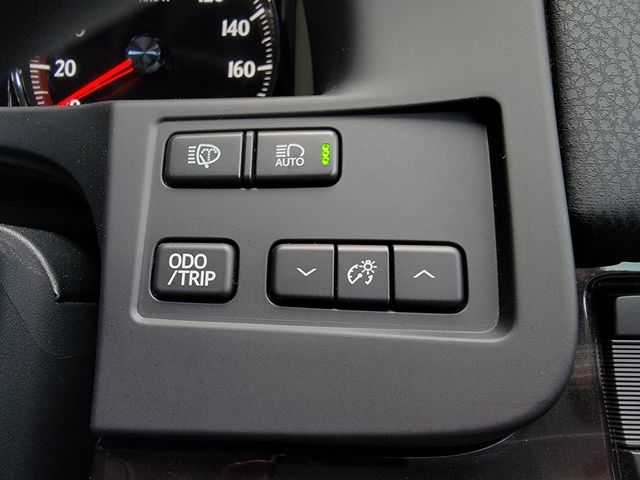 Toyota CROWN SEDAN 2016-04 186886-16