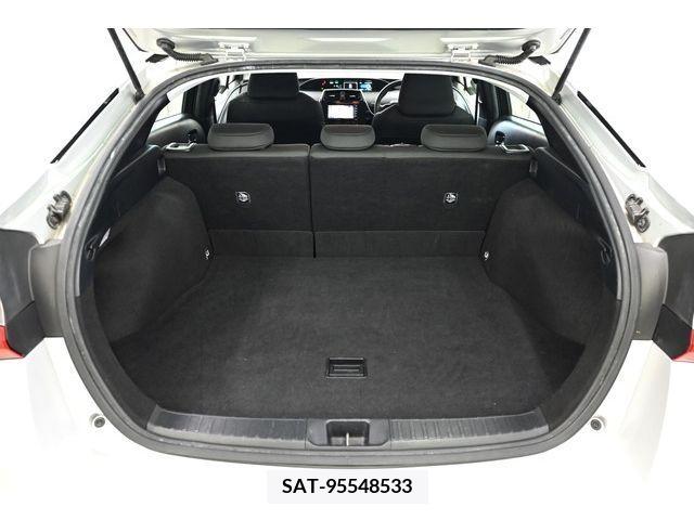 Toyota PRIUS 2019-03 322413-9