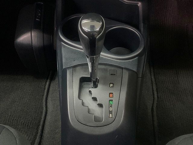 Toyota AQUA 2018-10 8242-19
