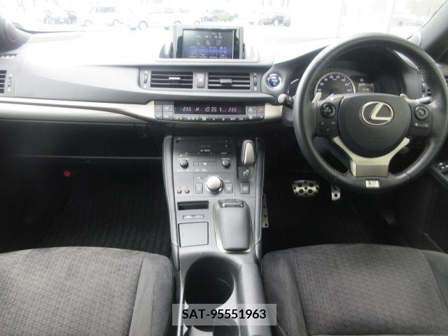 Lexus CT 2015-09 322675-6