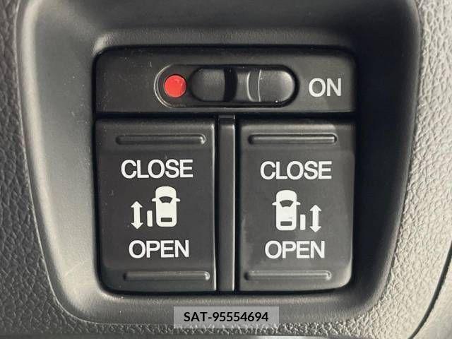 Honda N BOX CUSTOM 2016-07 223592-6