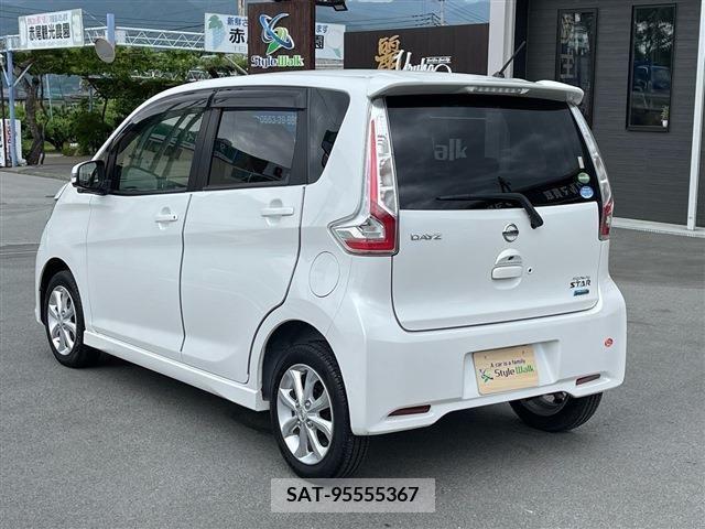 Nissan DAYZ 2015-11 266563-6