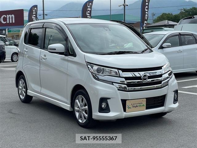 Nissan DAYZ 2015-11 266563-2