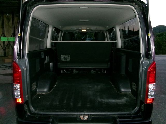 Toyota REGIUSACE VAN 2018-10 25079-7