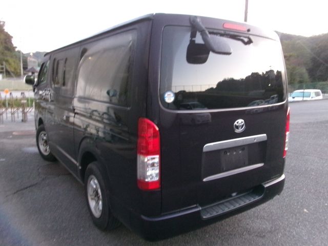 Toyota REGIUSACE VAN 2018-10 25079-2
