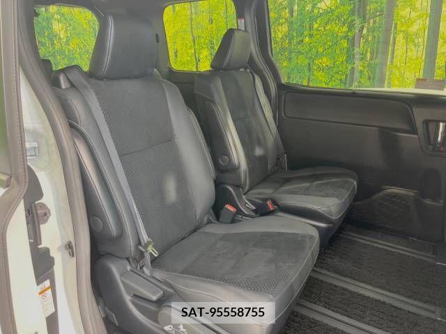 Toyota VOXY 2021-07 380400-9
